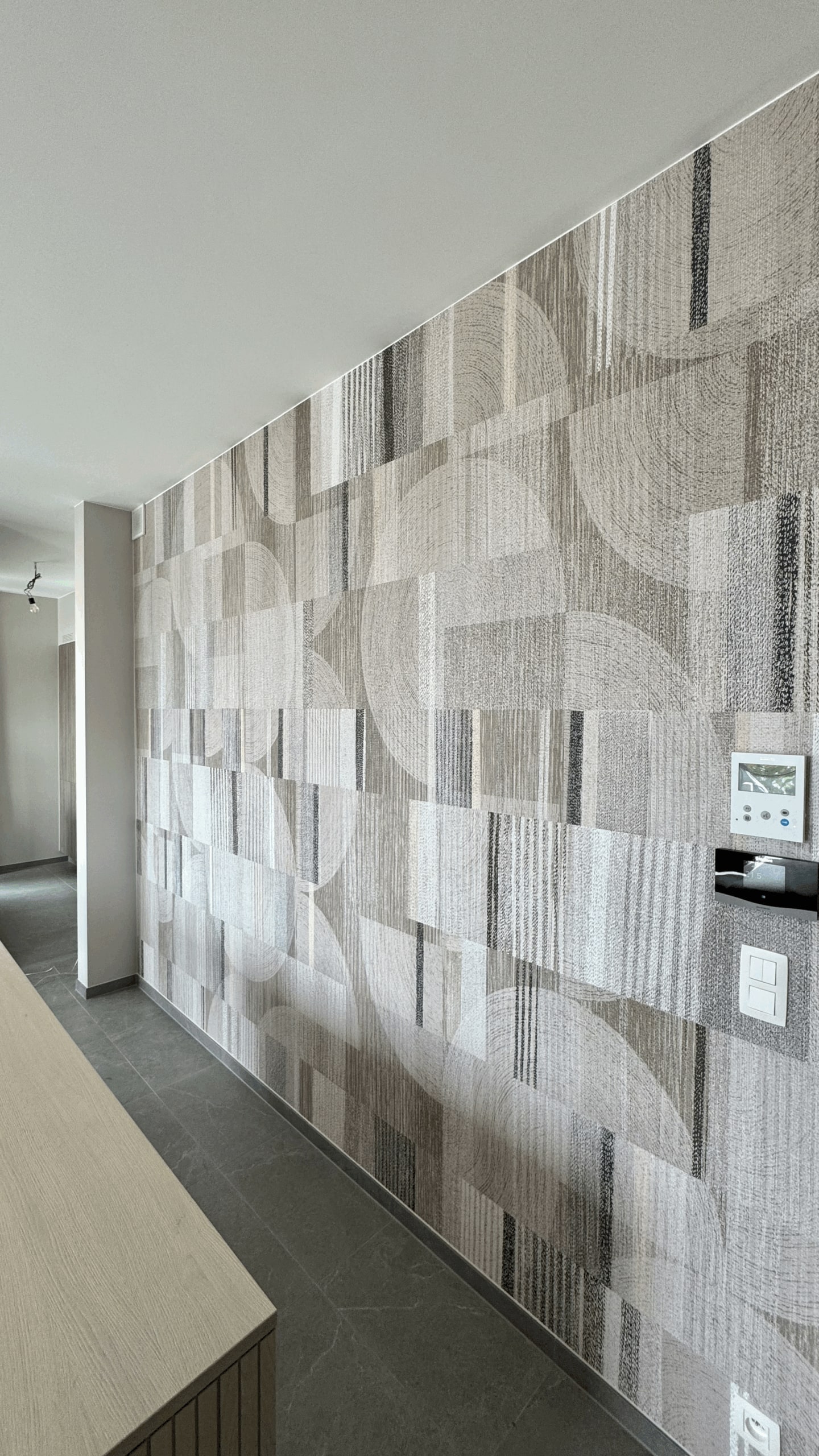 Behangen van een woonruimte in Heusden-Zolder door Fresh Decor